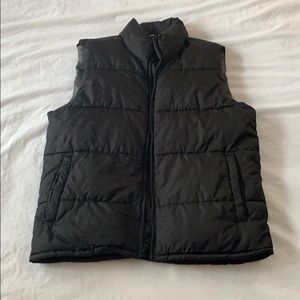 Black Old Navy Puffer Vest (S)